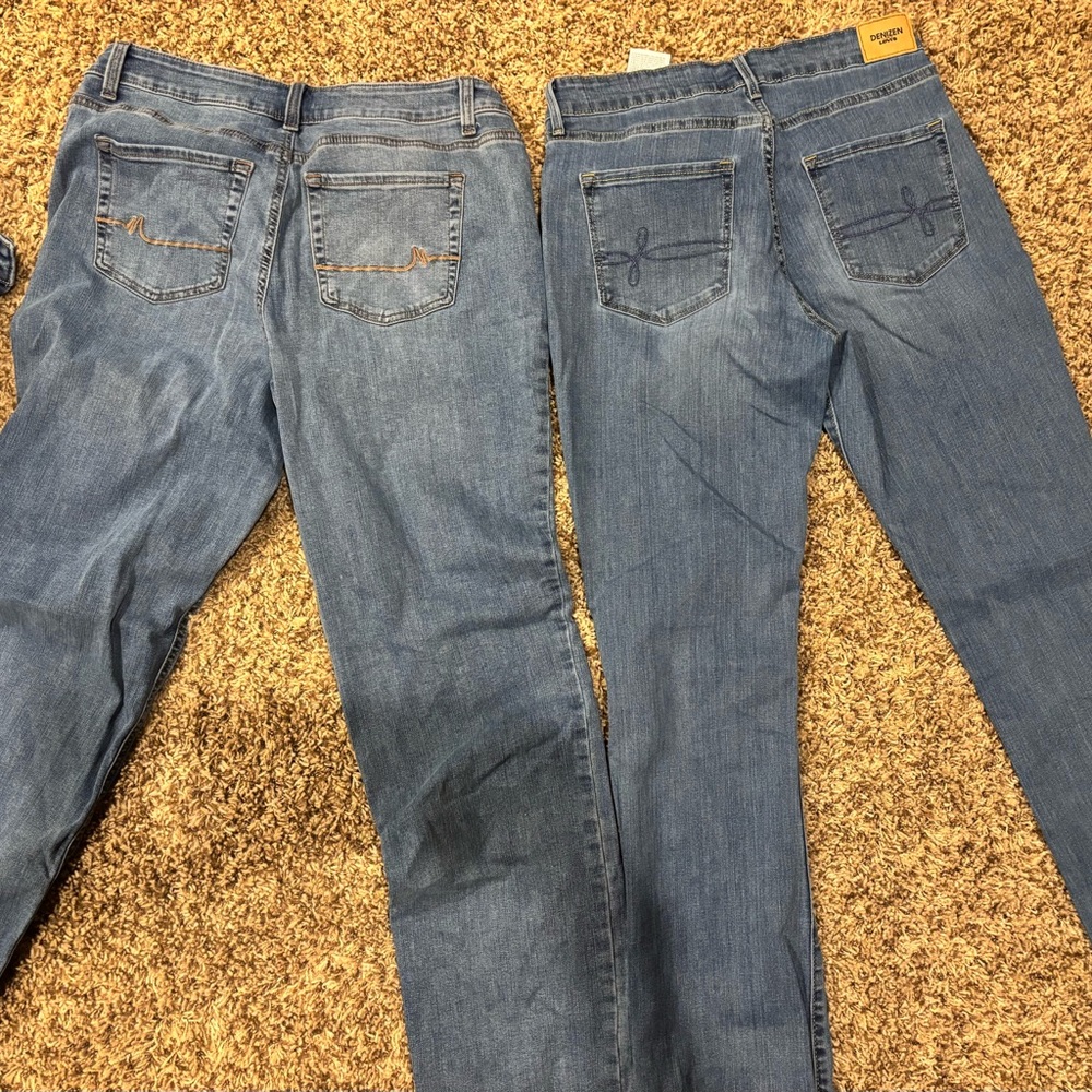 6 pairs of jeans for sale (4 Maurice’s, 1 universal thread, and 1 Denizen) - Picture 11 of 11